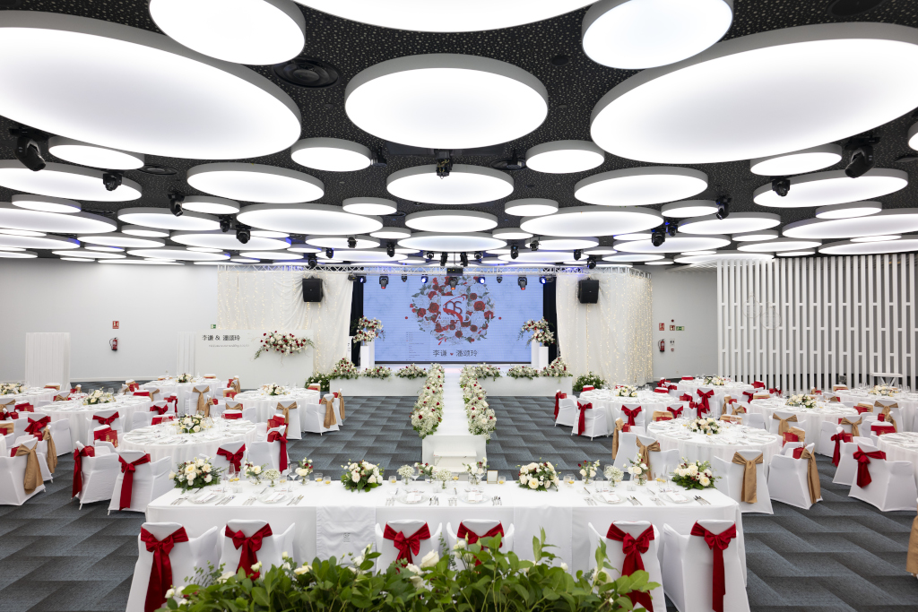 Salón de eventos decorado para boda en Santa Cruz de Tenerife.