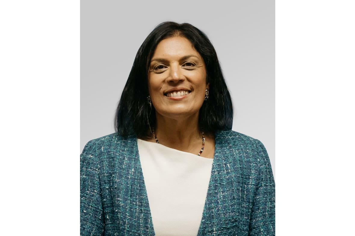 Retrato de Dimple Melwani sonriendo