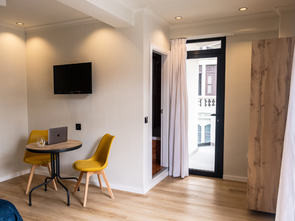 Hotel Adonis Capital