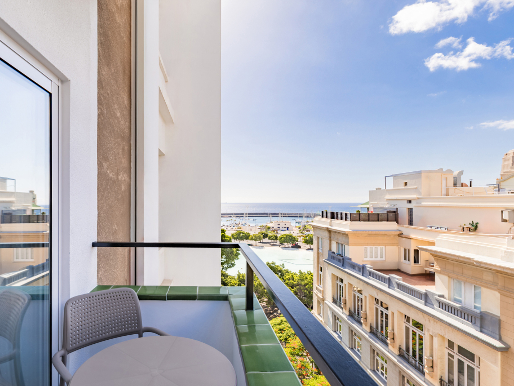 La Suite8