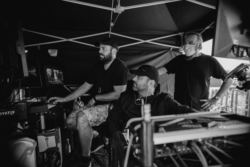 Equipo de filmación trabajando en producción en Tenerife.