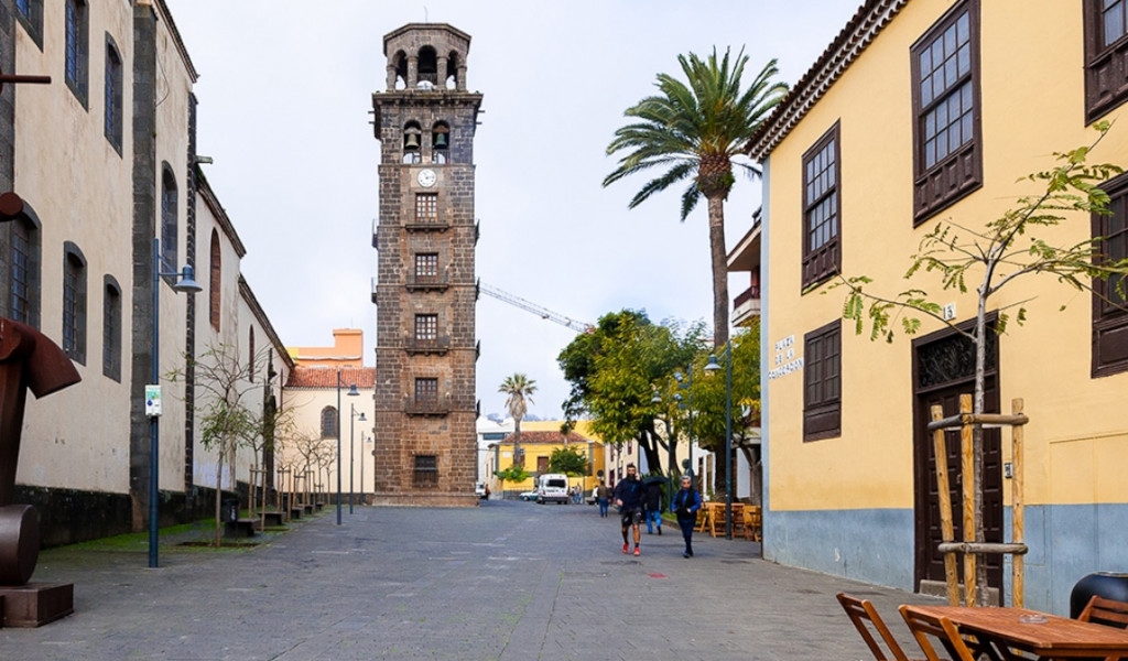 Torre de la Concepción en una calle de San Cristóbal de La Laguna, Tenerife.