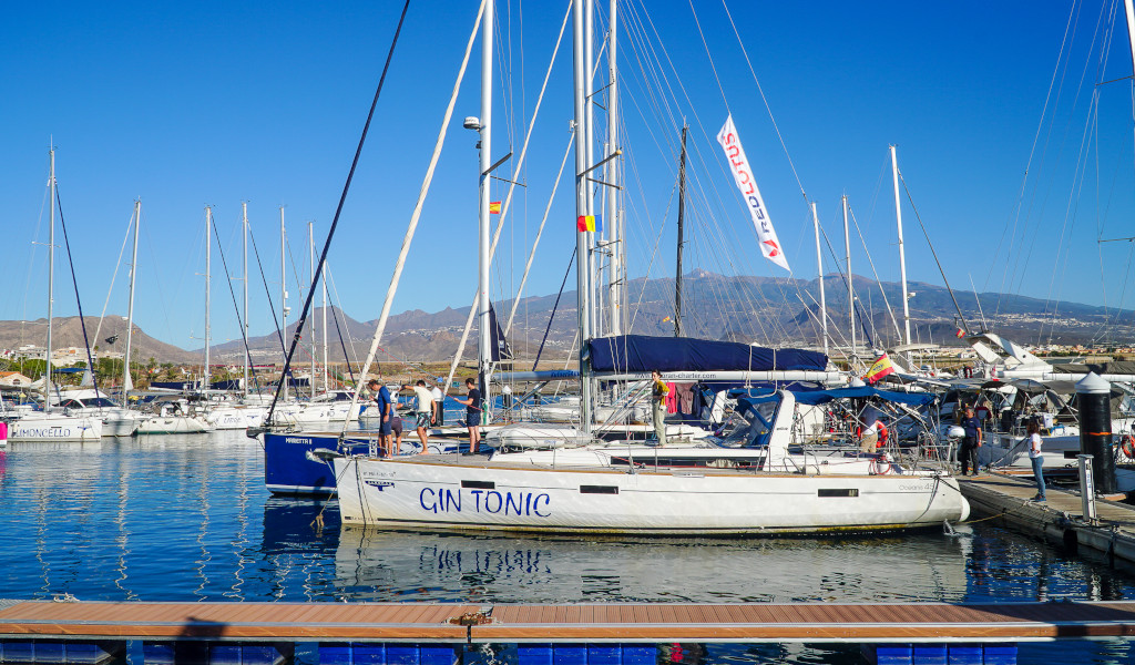 Marina del Sur Tenerife Yate atracado