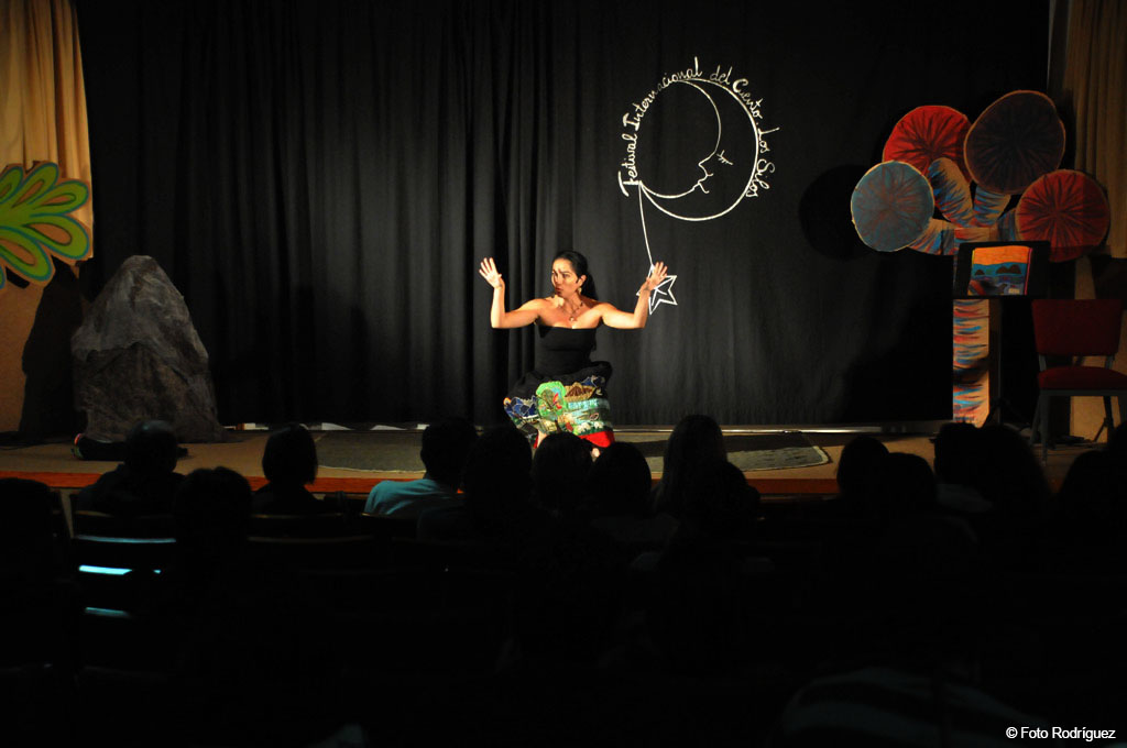 Actuación en Festival Internacional del Cuento de Los Silos, Tenerife.