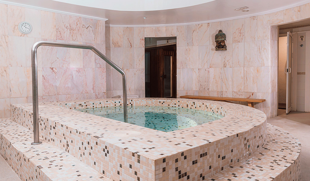 Spa Paradise Park Jacuzzi