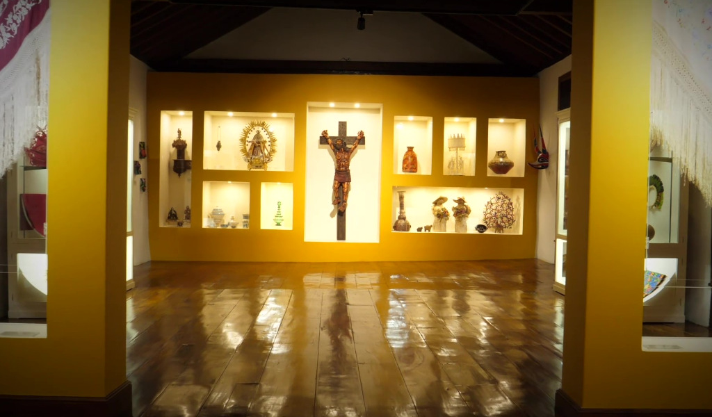 Exposición de arte religioso en museo de Icod de los Vinos, Tenerife.
