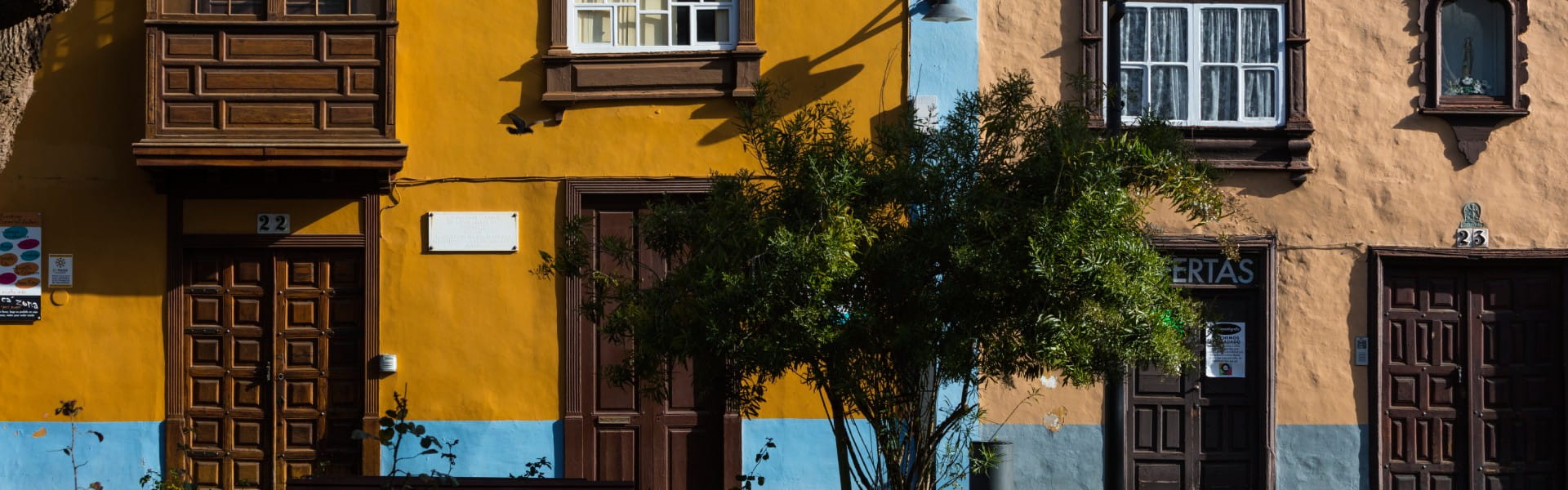 Fachada casas la Laguna