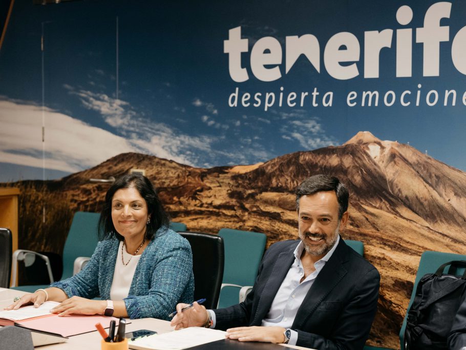 Dimple Melwani y Lope Afonso en Turismo de Tenerife