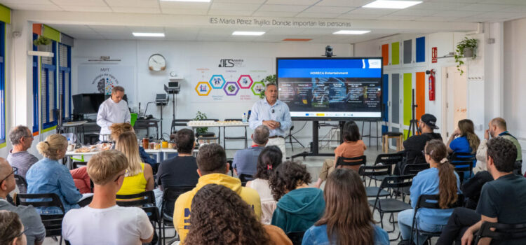 Innovación, coctelería o barista, temáticas de las últimas formaciones presenciales de Turismo de Tenerife para profesionales y estudiantes de gastronomía y hostelería